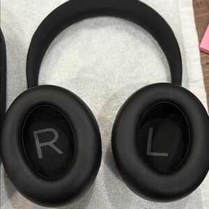 Bose Over-Ear Black Headphones